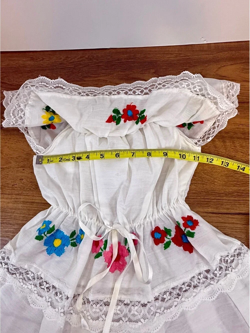 Vintage Girls White Mexican Style Dress 4T Embroidered Floral Lace Peasant Dress